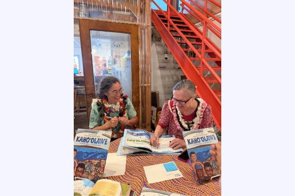 Hari-and-me-signing-books